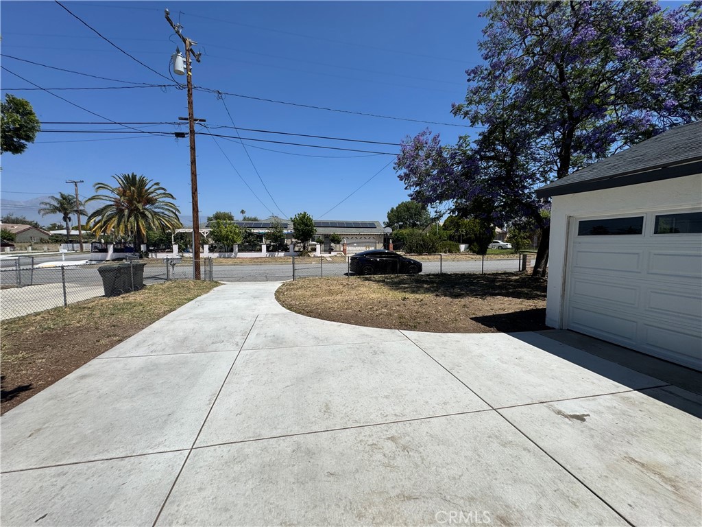 16229 Hunter St, Fontana