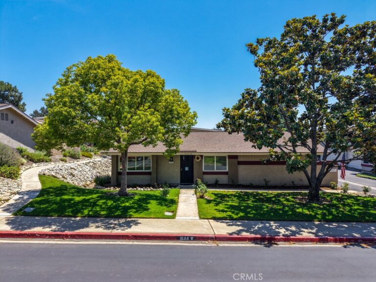 1644 Carmel Circle West, Upland