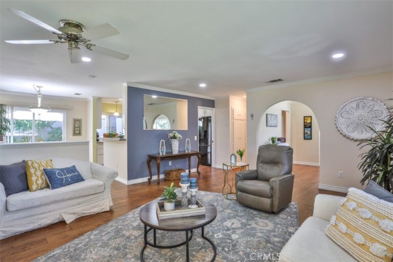 1644 Carmel Circle West, Upland