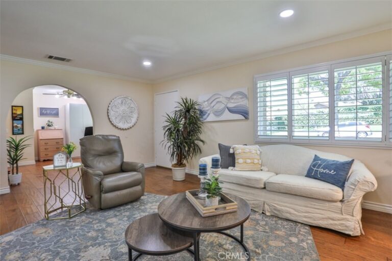 1644 Carmel Circle West, Upland