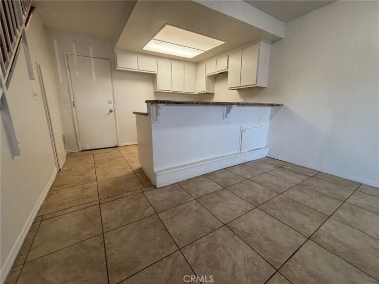 16595 Upland #E, Fontana