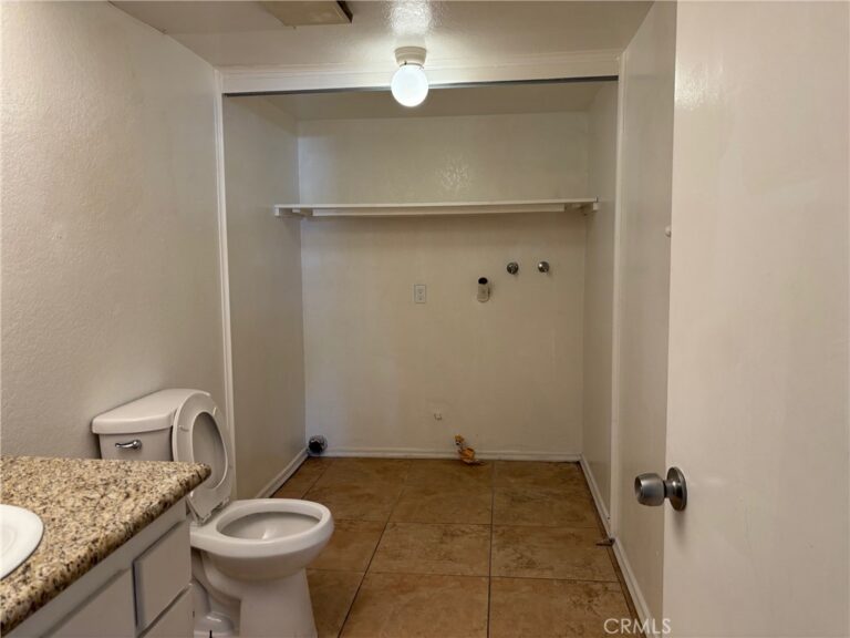 16595 Upland #E, Fontana
