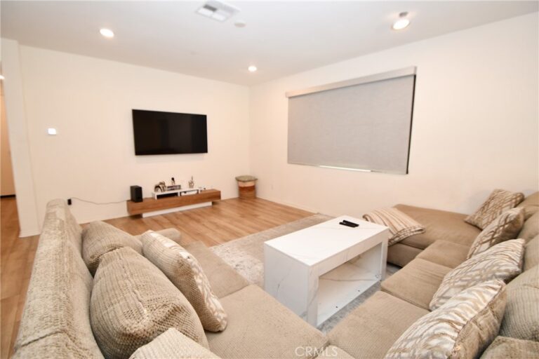 16696 AVANTI LN, Fontana