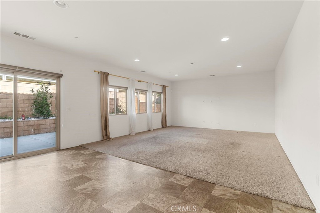 16774 Cherry Tree Lane, Fontana