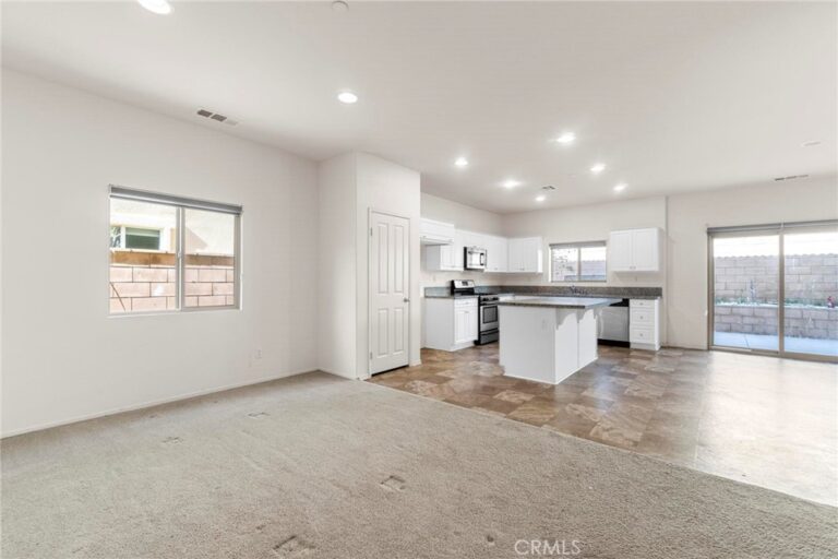 16774 Cherry Tree Lane, Fontana