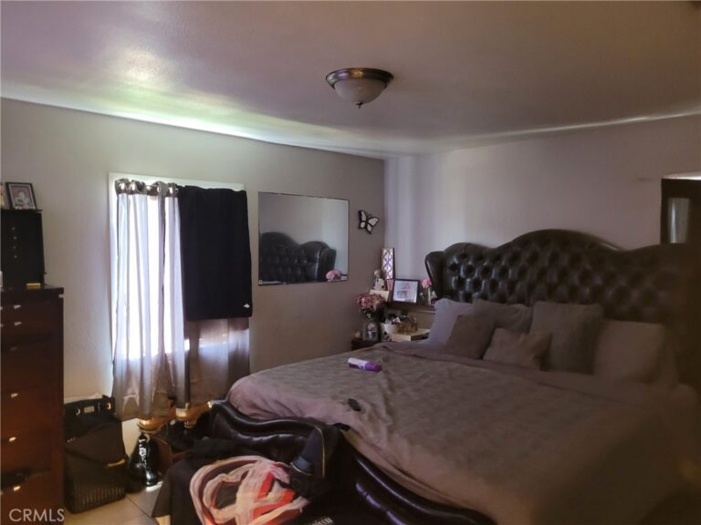 17746 Merrill, Fontana