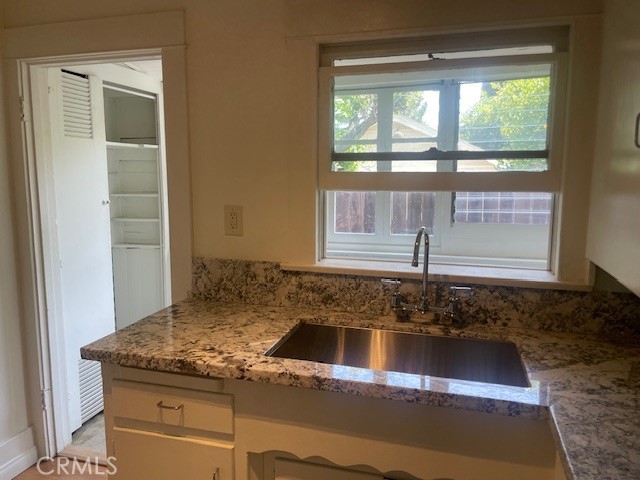 218 W 12th, Claremont