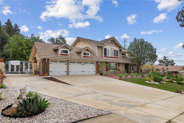 2240 N Campus Avenue, Upland