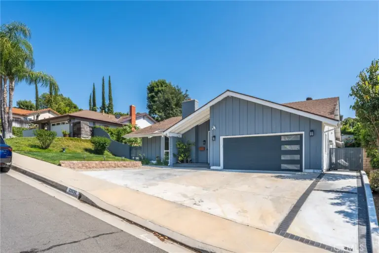 23930 Sapphire Canyon, Diamond Bar