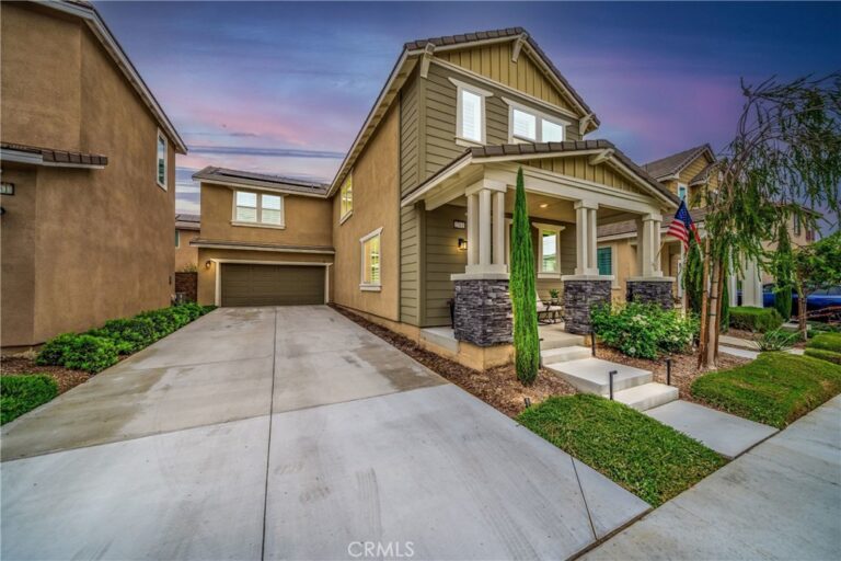 2561 E Wren Way, Ontario