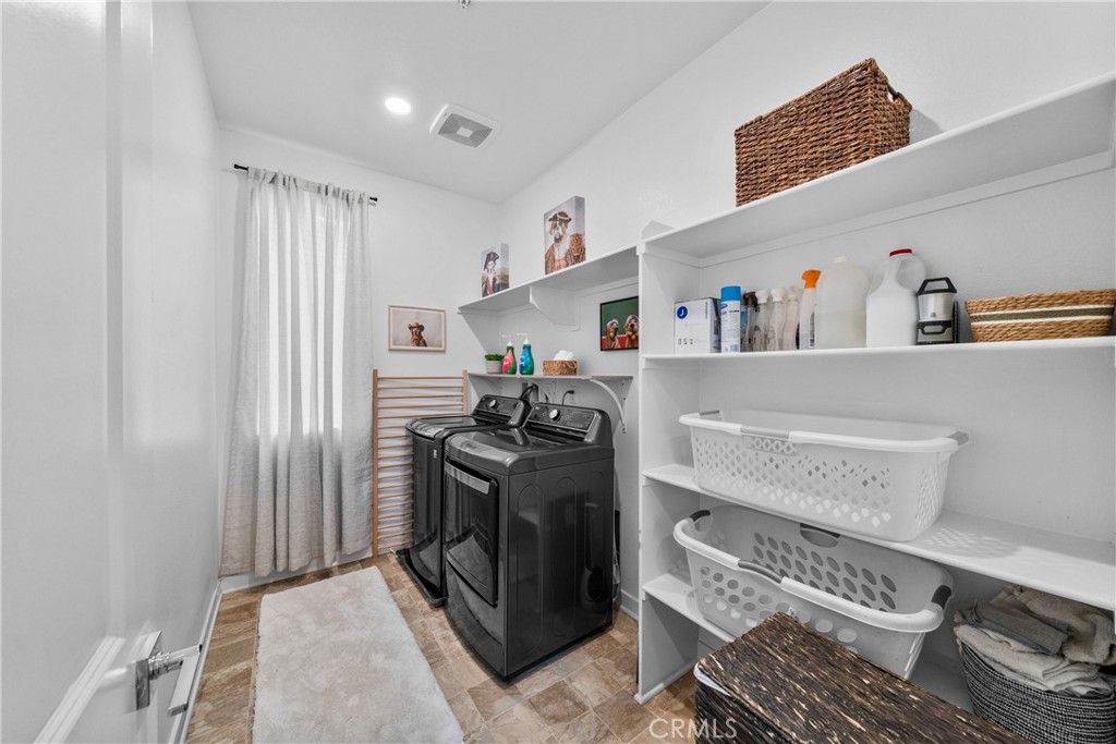 2561 E Wren Way, Ontario