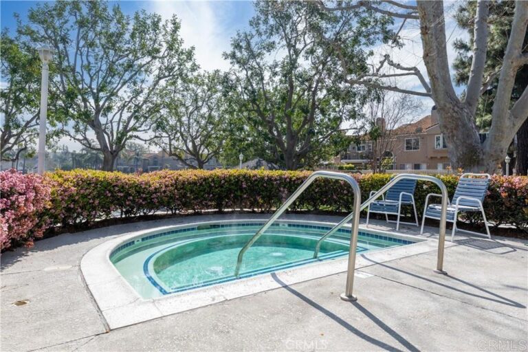 2712 S Montego #unit B, Ontario