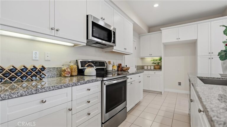 291 E Arrow #17, Glendora