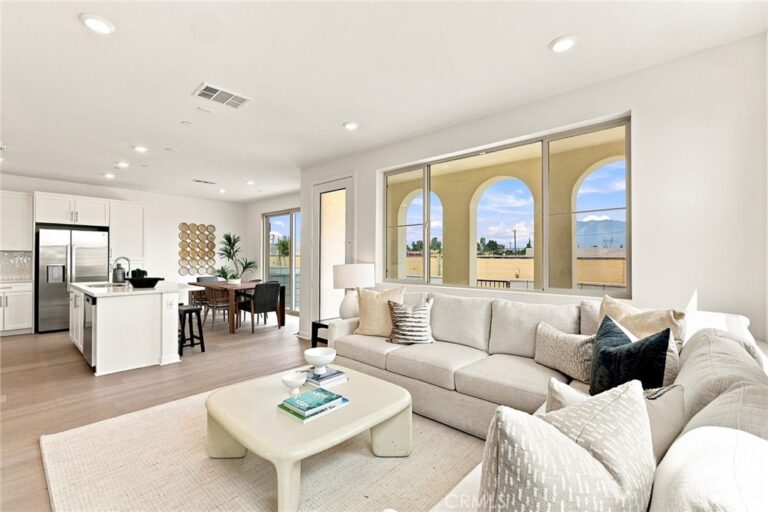 3322 South Ruby Paseo, Ontario