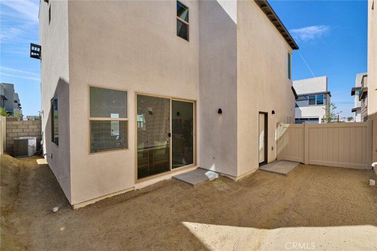 3431 East Moonstone Drive, Ontario