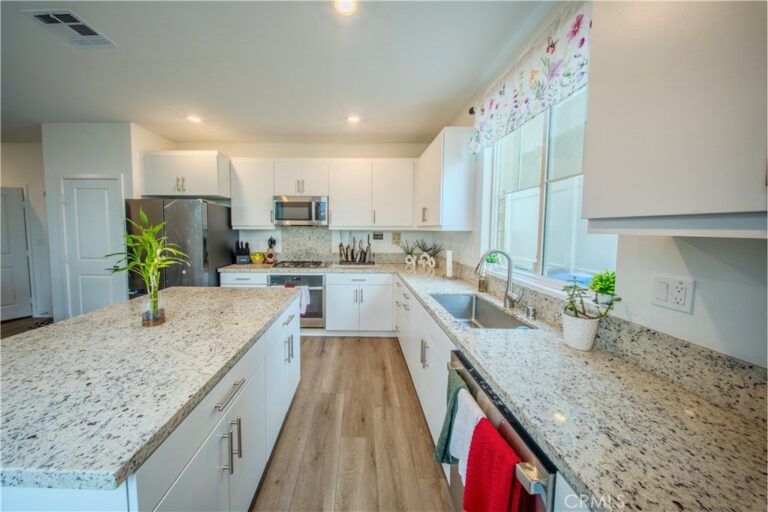 364 Castaic Way, Rialto