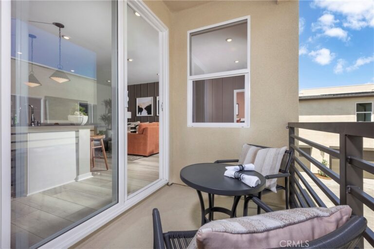 3681 W S. Eichler Paseo #10, Ontario