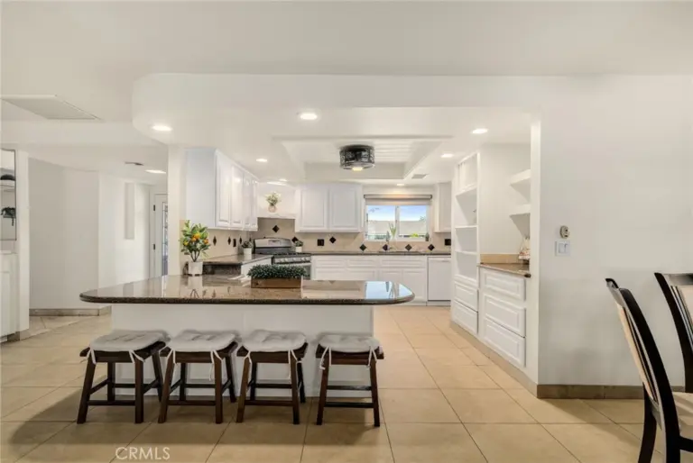 3742 Pilgrims Way, Chino