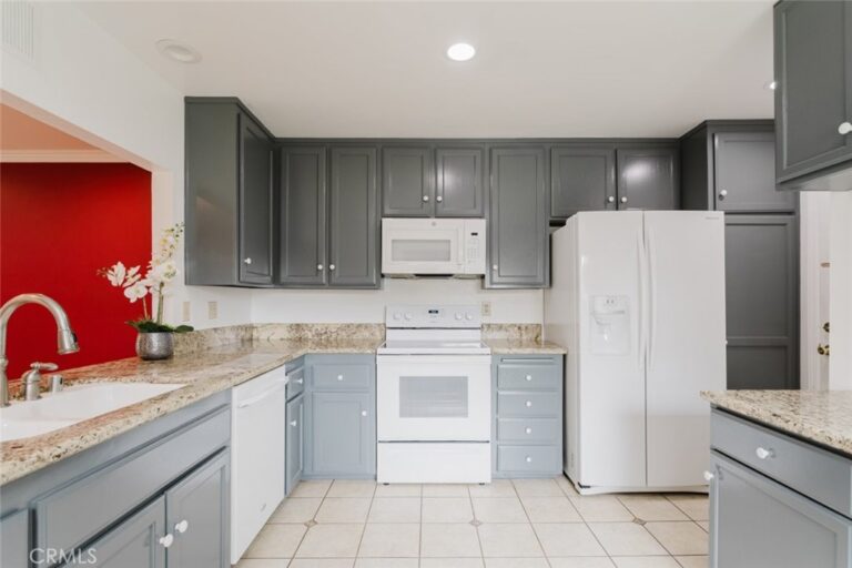 410 Champlain Drive, Claremont