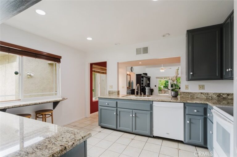410 Champlain Drive, Claremont