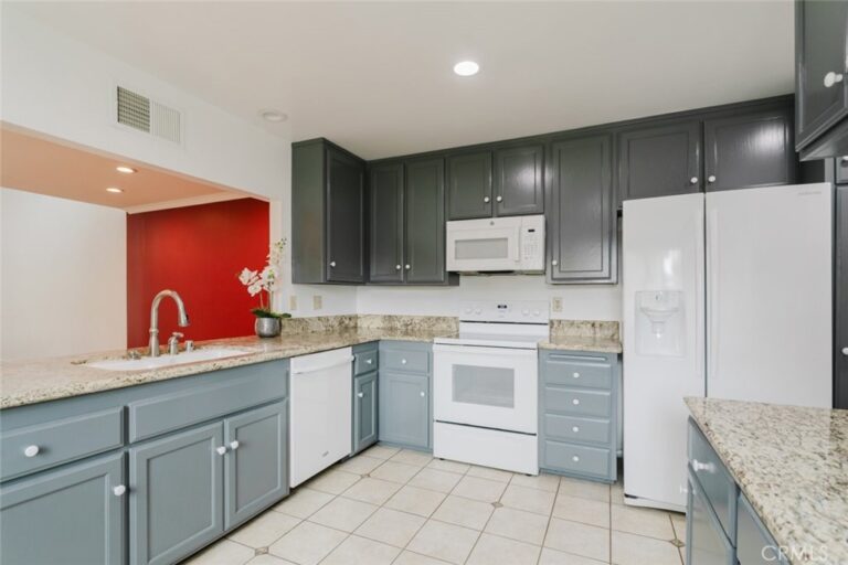 410 Champlain Drive, Claremont
