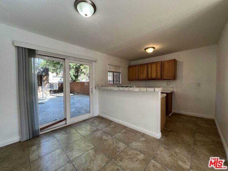 418 W Jackson Street, Rialto