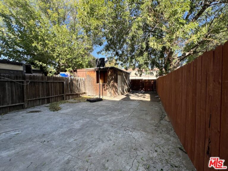 418 W Jackson Street, Rialto