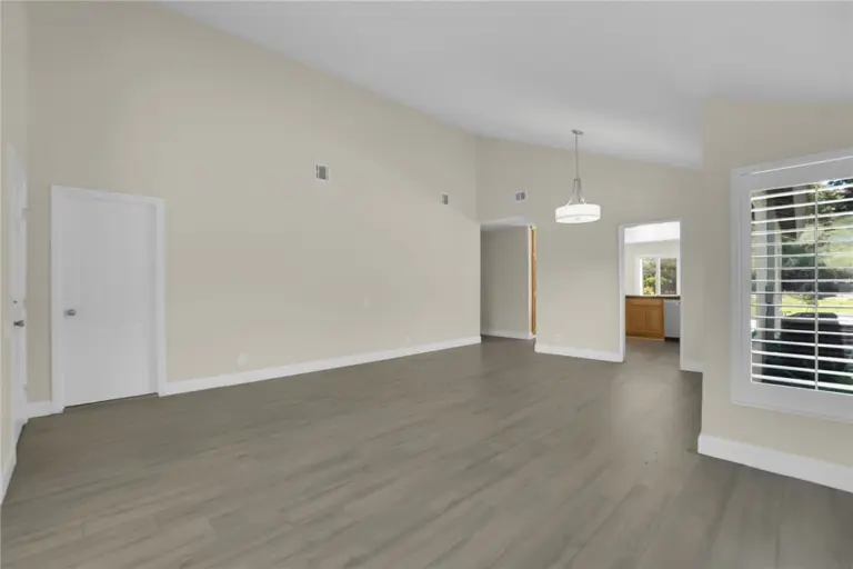 438 Calle Alcazar, Walnut