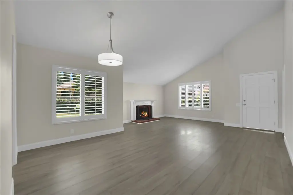 438 Calle Alcazar, Walnut