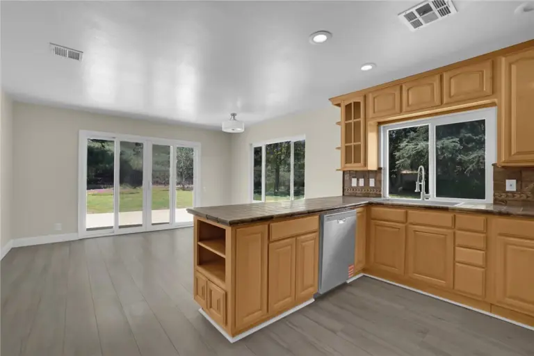 438 Calle Alcazar, Walnut