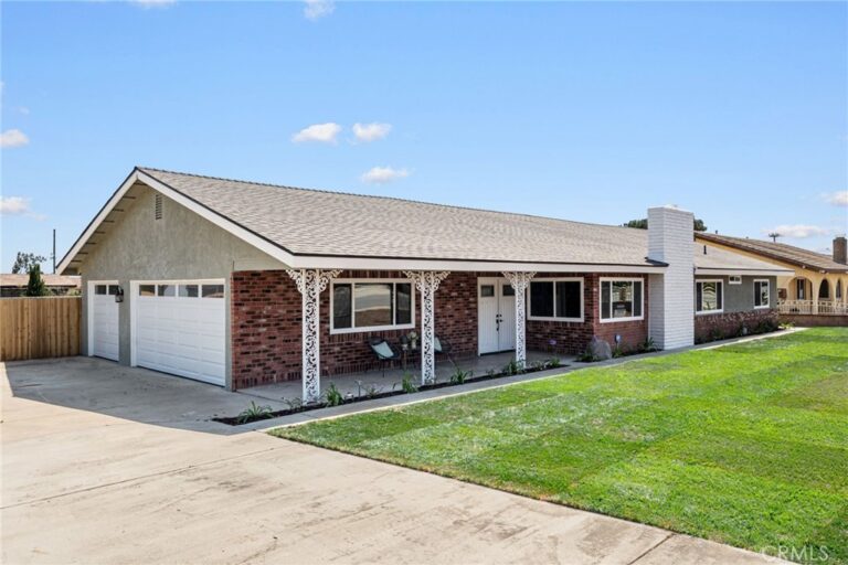 4565 Grand Avenue, Montclair