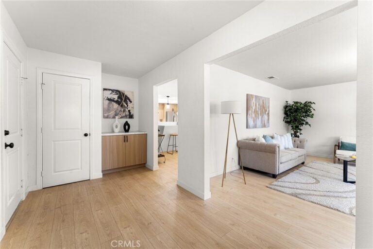 4565 Grand Avenue, Montclair