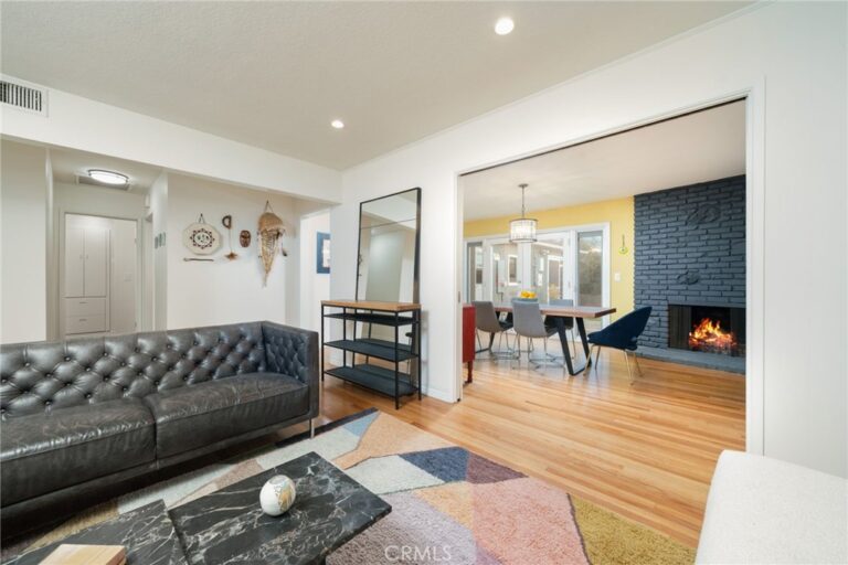 464 Cinderella Drive, Claremont