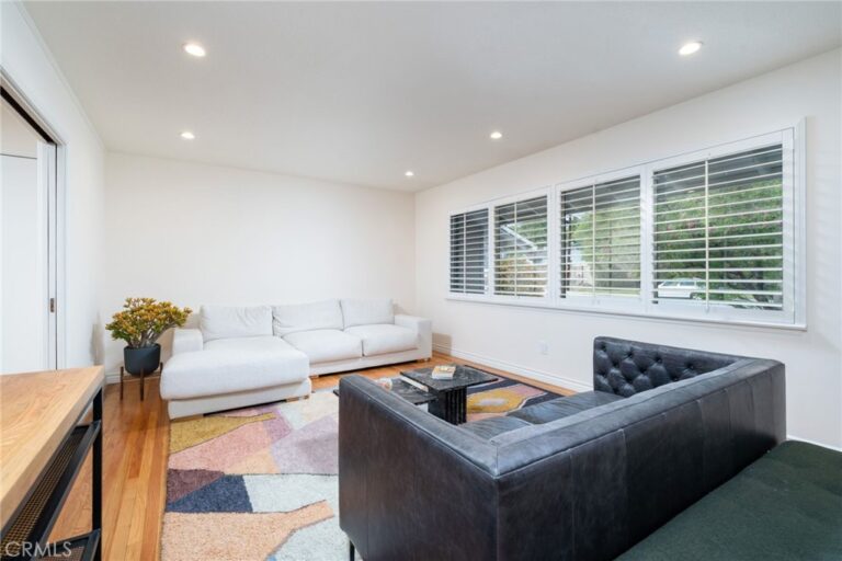464 Cinderella Drive, Claremont