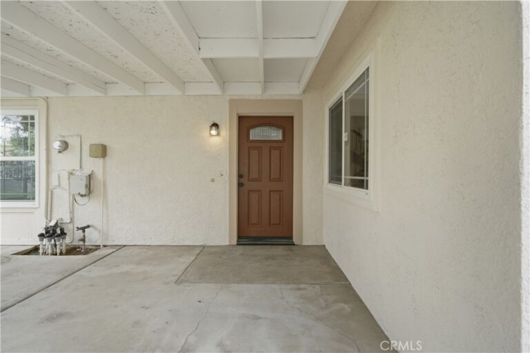 514 E Skylark, Ontario