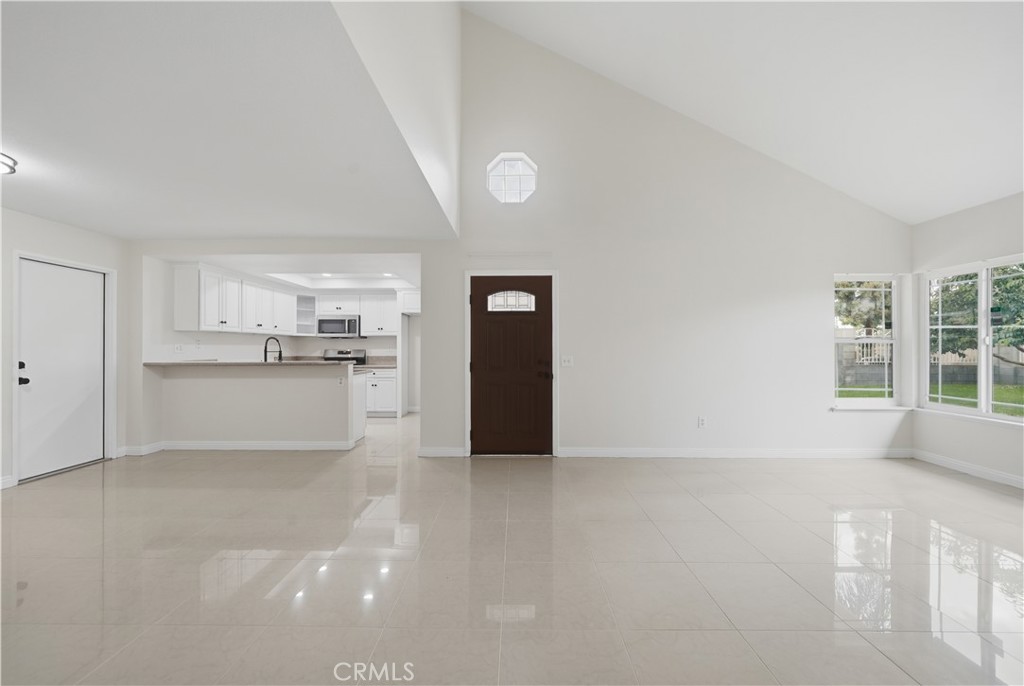 514 E Skylark, Ontario