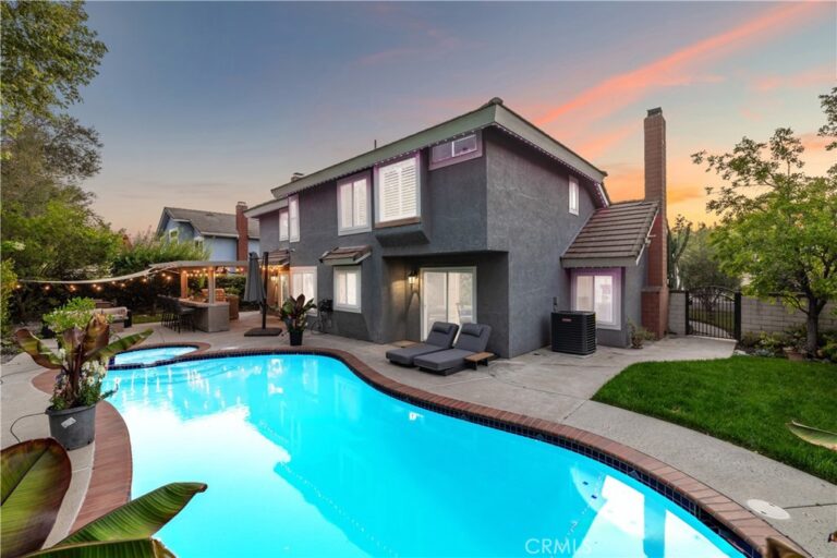 5570 Lakeview Drive, La Verne