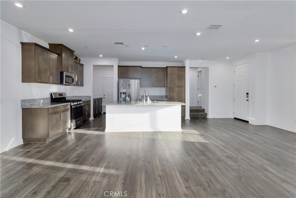 5599 Merano Way, Fontana