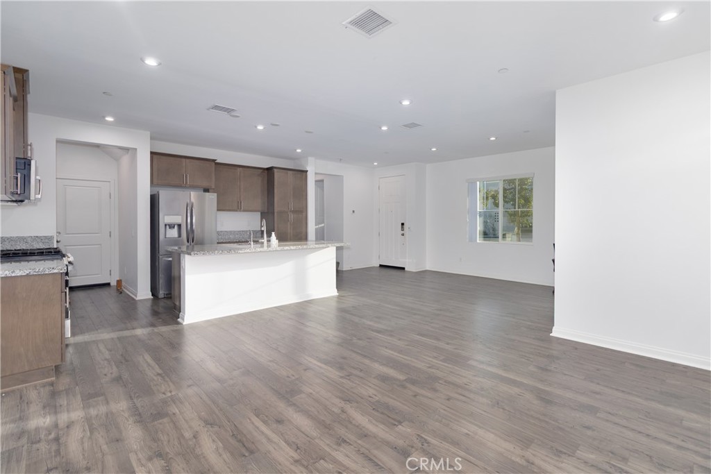 5599 Merano Way, Fontana