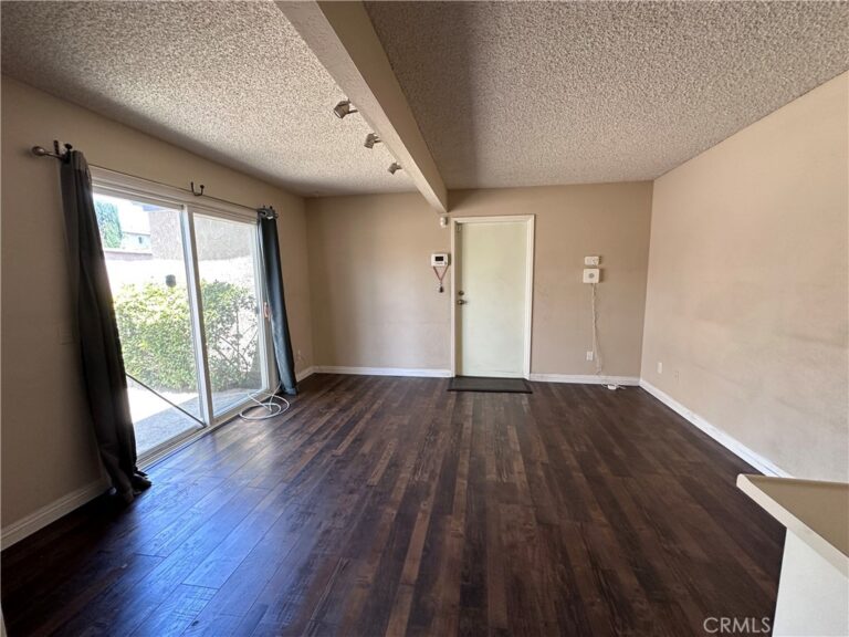 586 Diamond Court, Upland