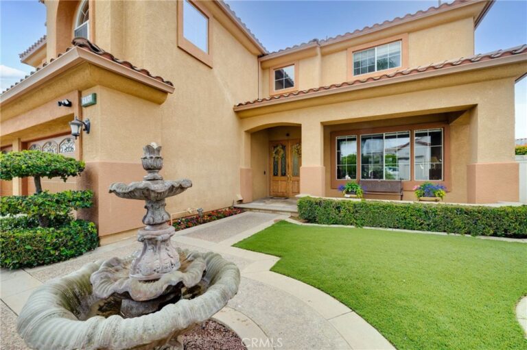 6137 Ridgemont, La Verne