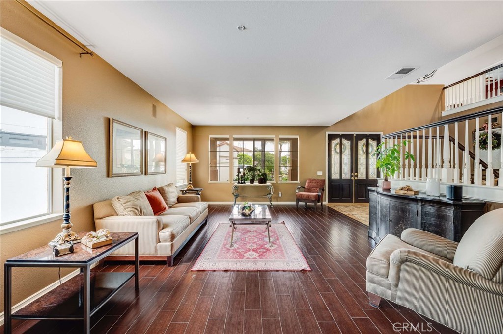 6137 Ridgemont, La Verne