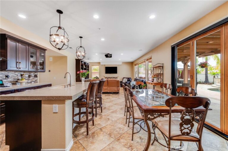 6137 Ridgemont, La Verne