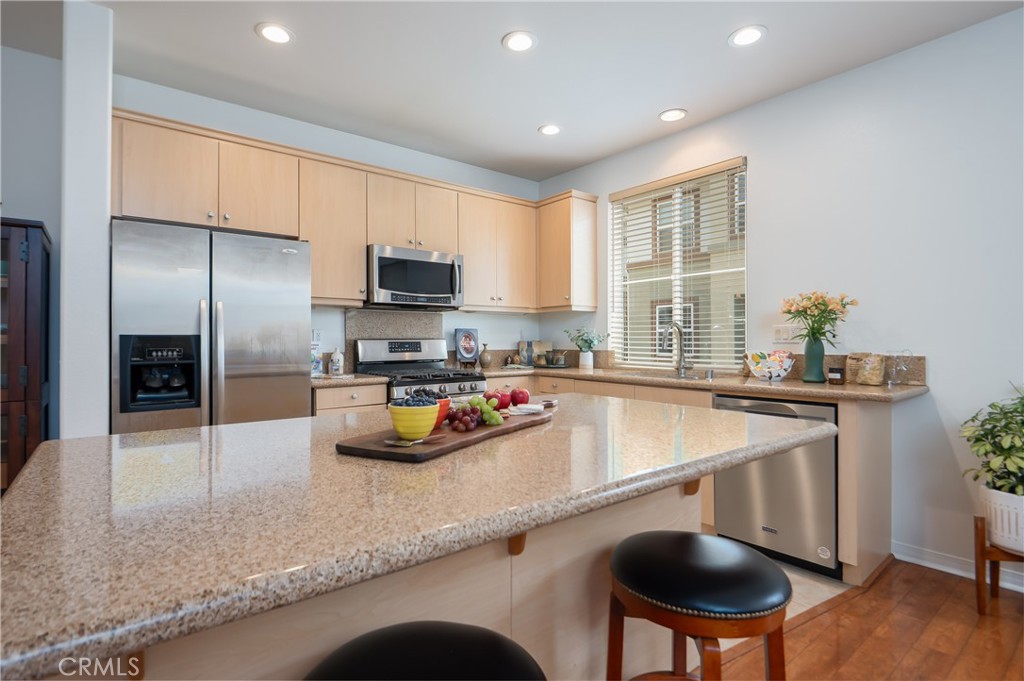 616 Mckenna, Claremont