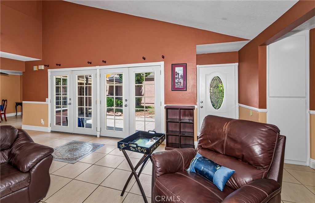 649 E Fairfield Court, Ontario
