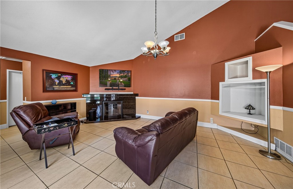 649 E Fairfield Court, Ontario