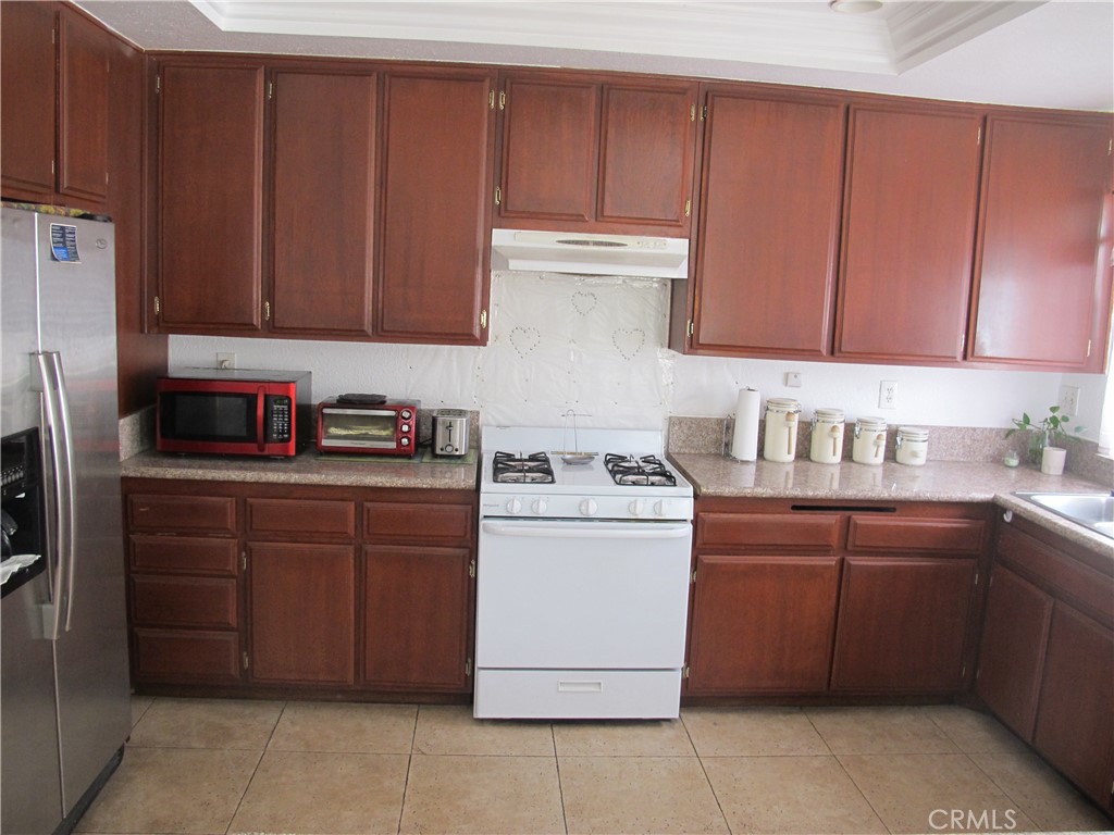 668 N Quince, Rialto
