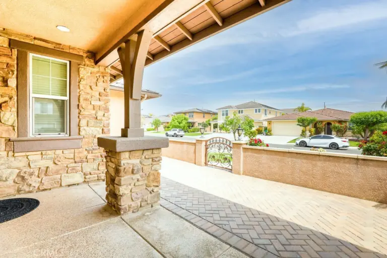 6877 Thistle Street, Eastvale