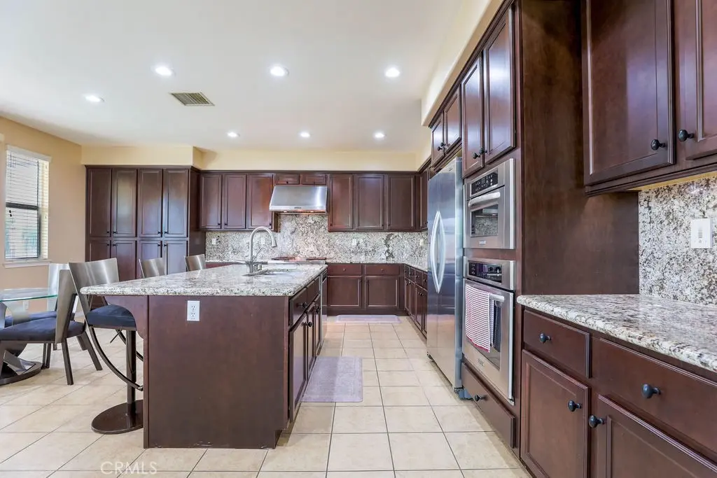 6877 Thistle Street, Eastvale