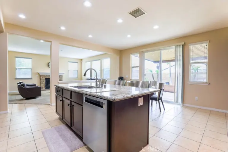 6877 Thistle Street, Eastvale